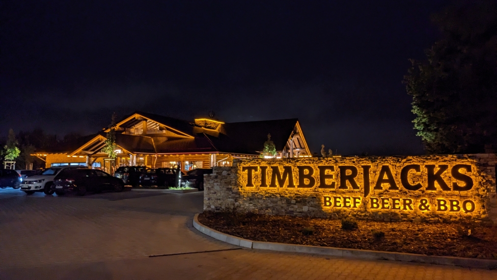 PXL_20230817_200922432.NIGHT